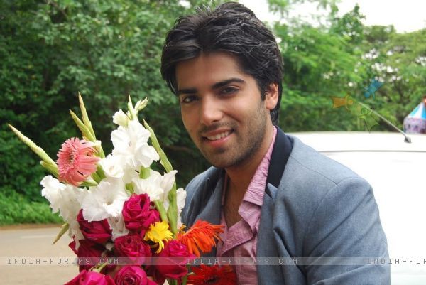 36938-ranveer-going-to-meet-ragini - SAPNA BABUL KA BIDAAI ALL PICTURES AND WALLPAPERS