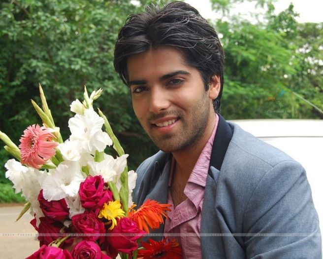 36938-ranveer-going-to-meet-raginiio - SAPNA BABUL KA BIDAAI ALL PICTURES AND WALLPAPERS