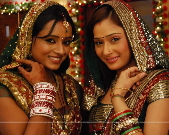 38877-sadhna-and-ragini-looking-gorgeousui - SAPNA BABUL KA BIDAAI ALL PICTURES AND WALLPAPERS