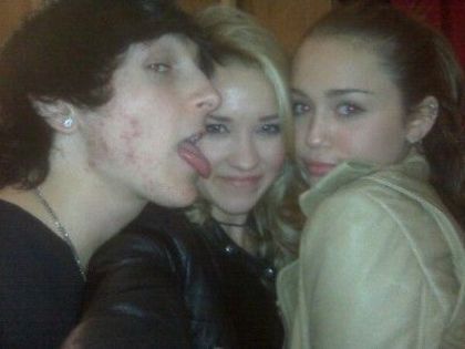 26798661_LQYLCNBAP - 3HaNnAh MoNtAnA