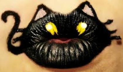 lips cat