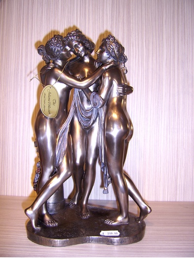statueta-cele-trei-gratii-aspect-bronz-526181 - masti venetiene