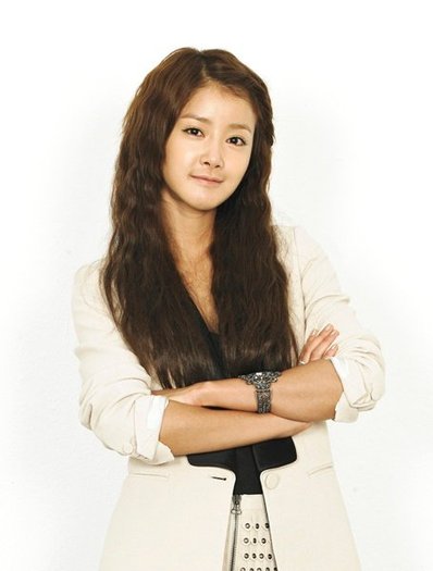 41336_446462469056_316978454056_4838970_1390065_n - a---lee si young---a