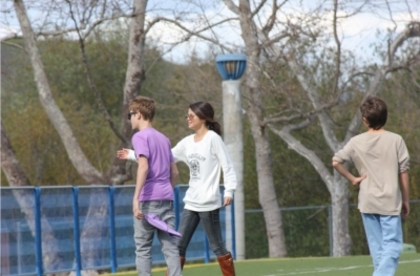 1 - xSelena 26 februarie 2011 At Laguna Niguel in Orange County with Justin