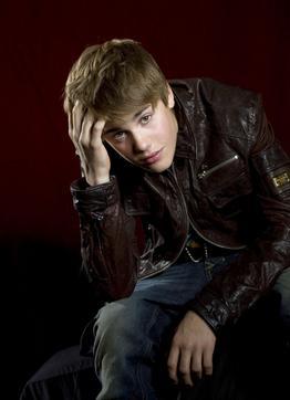 Portraits-by-Dan-McMedann-justin-bieber-19640103-266-399 - Biebzz