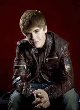 Portraits-by-Dan-McMedann-justin-bieber-19640104-266-399 - Biebzz