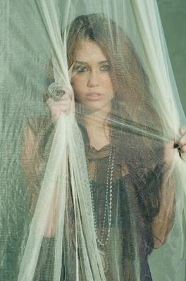 normal_hm01_(2) - Miley Cyrus - I Can t Be Tamed  Photoshoot