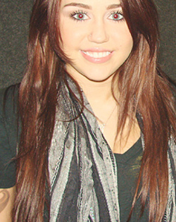 IDWQCOCECNBGSUFXHVP - miley cyrus  very sweety