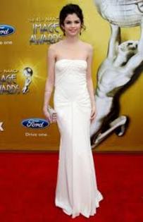 BDIF3HCAA1AMWKCAUF72I2CAEIHLSICAACA2WDCA168U4PCA6HRCYNCA3RUZ3ICA4J4HMTCA1PNSDHCARC404TCA9ZRCRFCAL3Q1 - poze selena