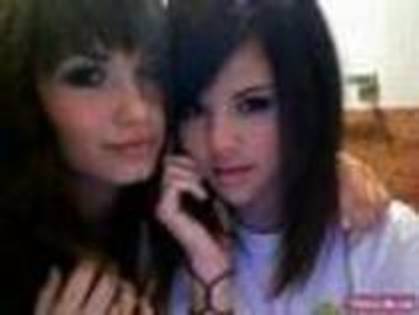 ORTKISJMRLJWVSNDYPJ - poze selena