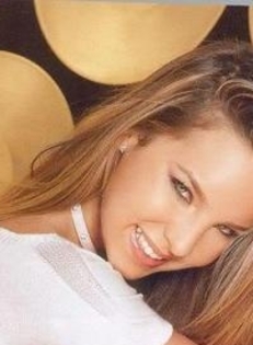 Belinda_1250341056_4_002