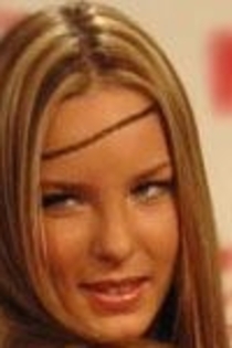 Belinda_1250341086_3_002