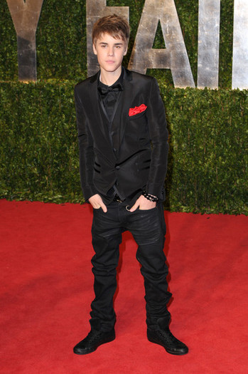Justin+Bieber+2011+Vanity+Fair+Oscar+Party+Q7EzaVqAPRel