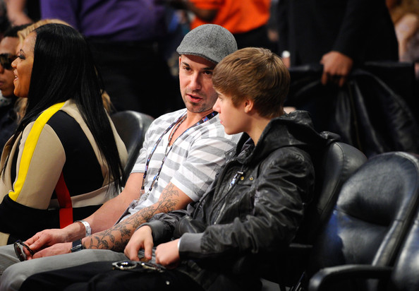 Justin+Bieber+2011+NBA+Star+Game+Performances+3Ub1cfU-8lpl - justin bieber 2011