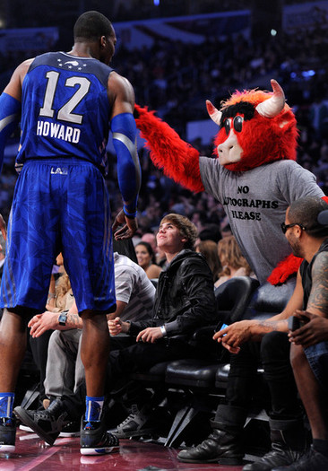 Justin+Bieber+2011+NBA+Star+Game+Performances+KIOQ5QbtK22l - justin bieber 2011