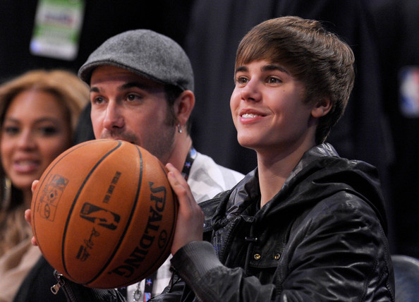 Justin+Bieber+2011+NBA+Star+Game+Performances+VH_yXpX3VLHl