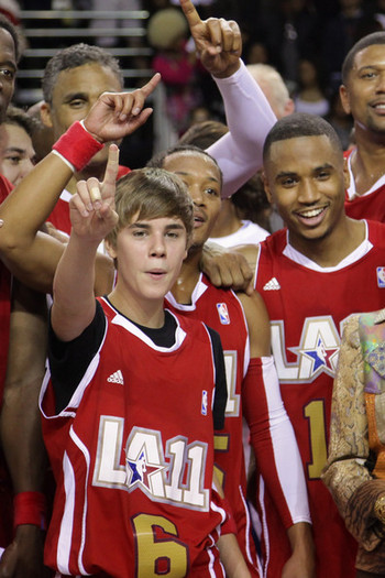 Justin+Bieber+2011+BBVA+NBA+Star+Celebrity+04XozmQ_R_-l - justin bieber 2011