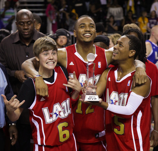 Justin+Bieber+2011+BBVA+NBA+Star+Celebrity+DrHv5h381QIl - justin bieber 2011