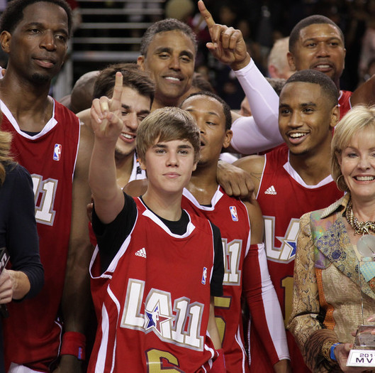 Justin+Bieber+2011+BBVA+NBA+Star+Celebrity+N0yQtOegWUHl - justin bieber 2011