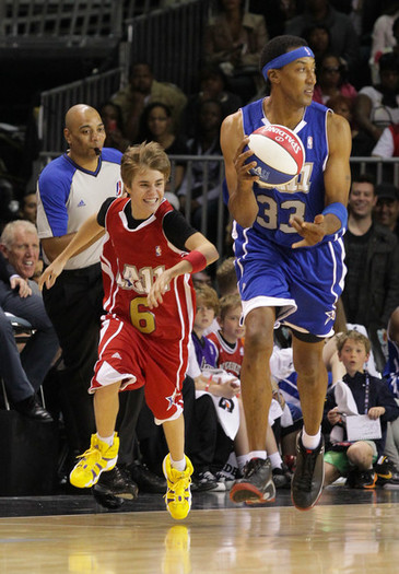 Justin+Bieber+2011+NBA+Star+Celebrity+Game+dVURXmpiOCvl - justin bieber 2011