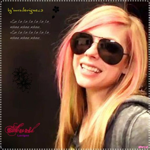 0083367465 - Avril Lavigne - M am maturizat - Interviu ROMANIA