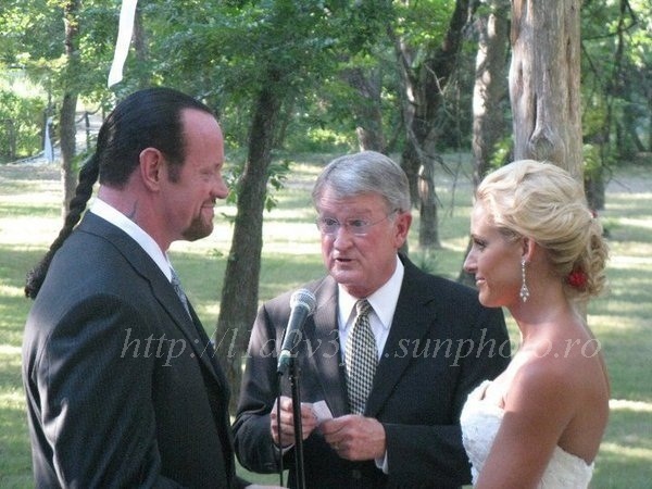 undertaker with michelle mccool - cuplurile din wwe