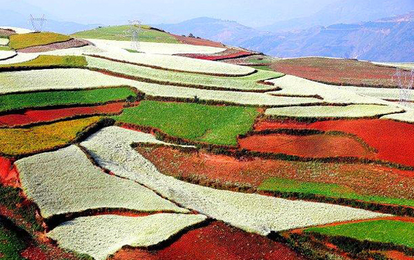 12 - Dealurile multicolore din Yunnan un loc unic pe Terra