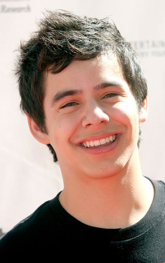 David+Archuleta+Stand+Up+Cancer+Arrivals+7Wi66kUKJ9ml - david archuleta