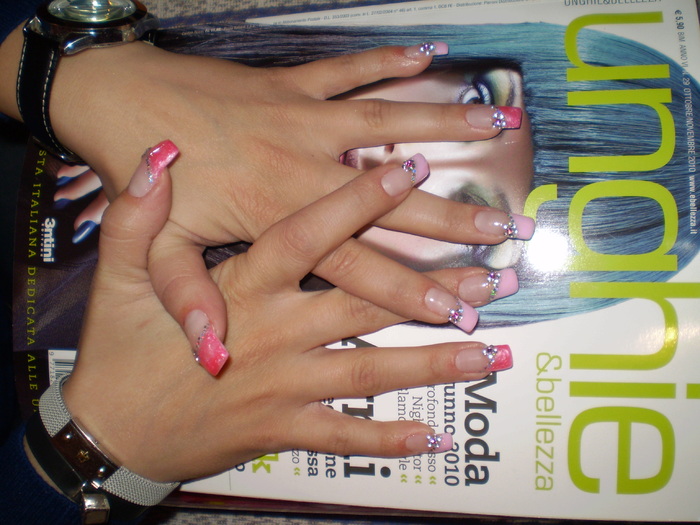 PC010329 - Unghii false facute de mine