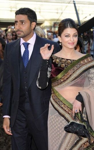 08sf398bf59ks839 - Aishwarya Rai 2011