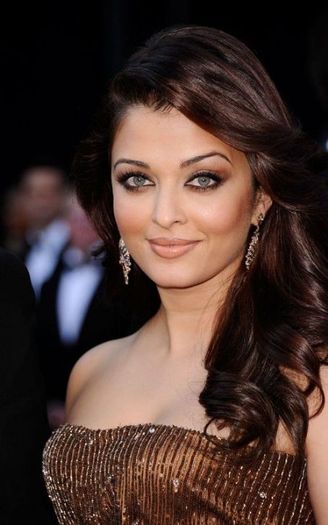 99mh9g2wnq252q2 - Aishwarya Rai 2011