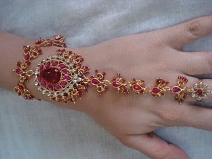 112 - 0Incredible Indian Art