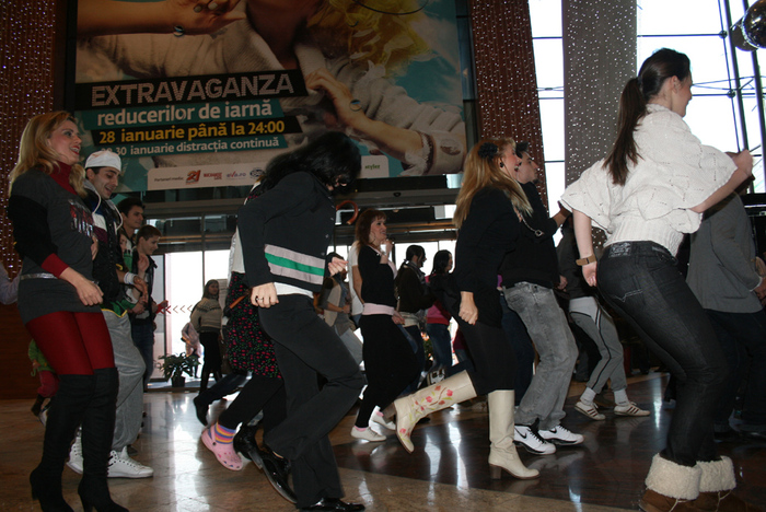 IMG_0391 - Trasnitii la baneasa shopping City
