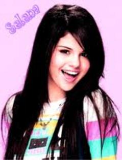 Selena; gjhgk;l
