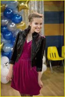 bridgit mendler? - cine e mai frumoasa