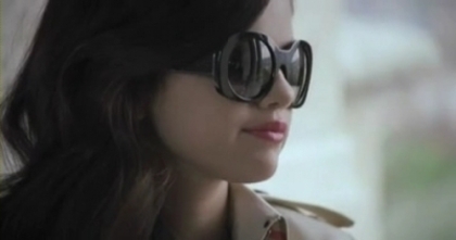 Round-and-Round-music-video-stills-selena-gomez-15066015-400-210