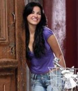 31067549_ZUFZVHWBL - maite perroni