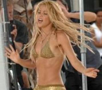 Shakira; fdagfdg
