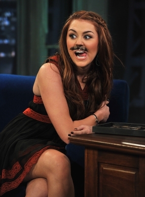  - x Late Night with Jimmy Fallon in New York City- 03th March 2011