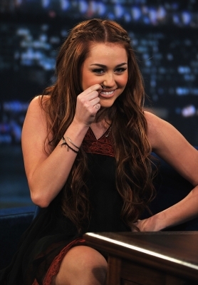  - x Late Night with Jimmy Fallon in New York City- 03th March 2011