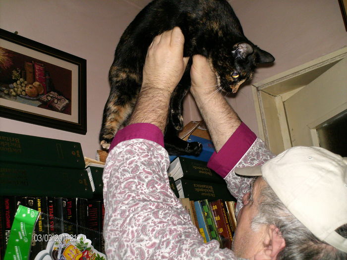 salvata din situatie,...:)) - mita _2011