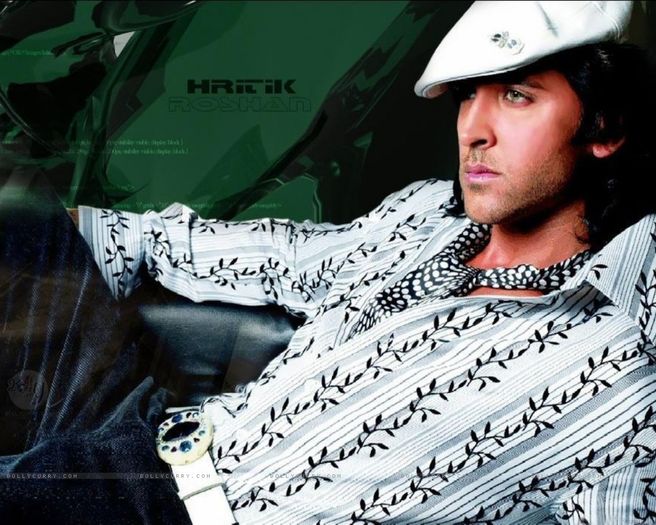 15895-hrithik-roshan