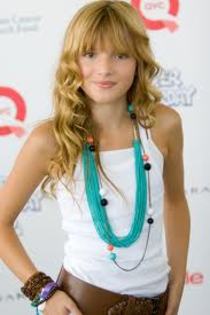 imagesCA45986M - Bella Thorne