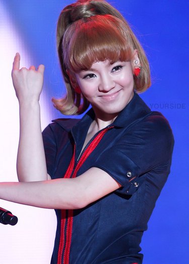 150582_466970693566_205806848566_5497036_6726514_n - Hyoyeon