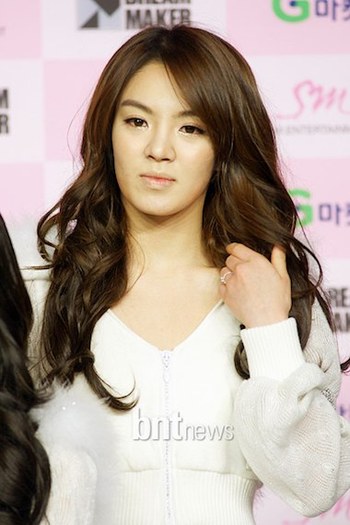d093ece68a702de873c706ba73f8f3e0 - Hyoyeon