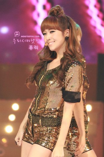 35454_474108813566_205806848566_5593607_8015134_n - Jessica