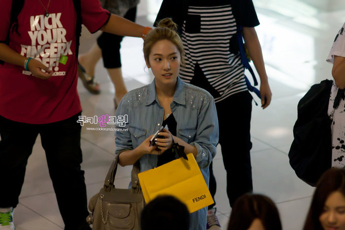 41144_427435948566_205806848566_4820117_8374144_n - Jessica