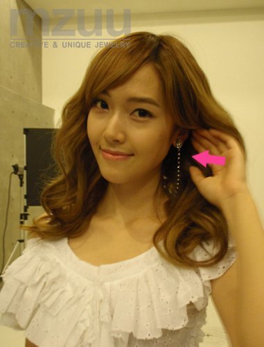 73808_462613053566_205806848566_5446156_2084558_n - Jessica