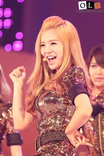 58045_474106593566_205806848566_5593528_4183976_n - Sunny