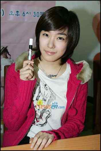 jexdd1dzgnzy2zhqezoxtx6 - Tiffany